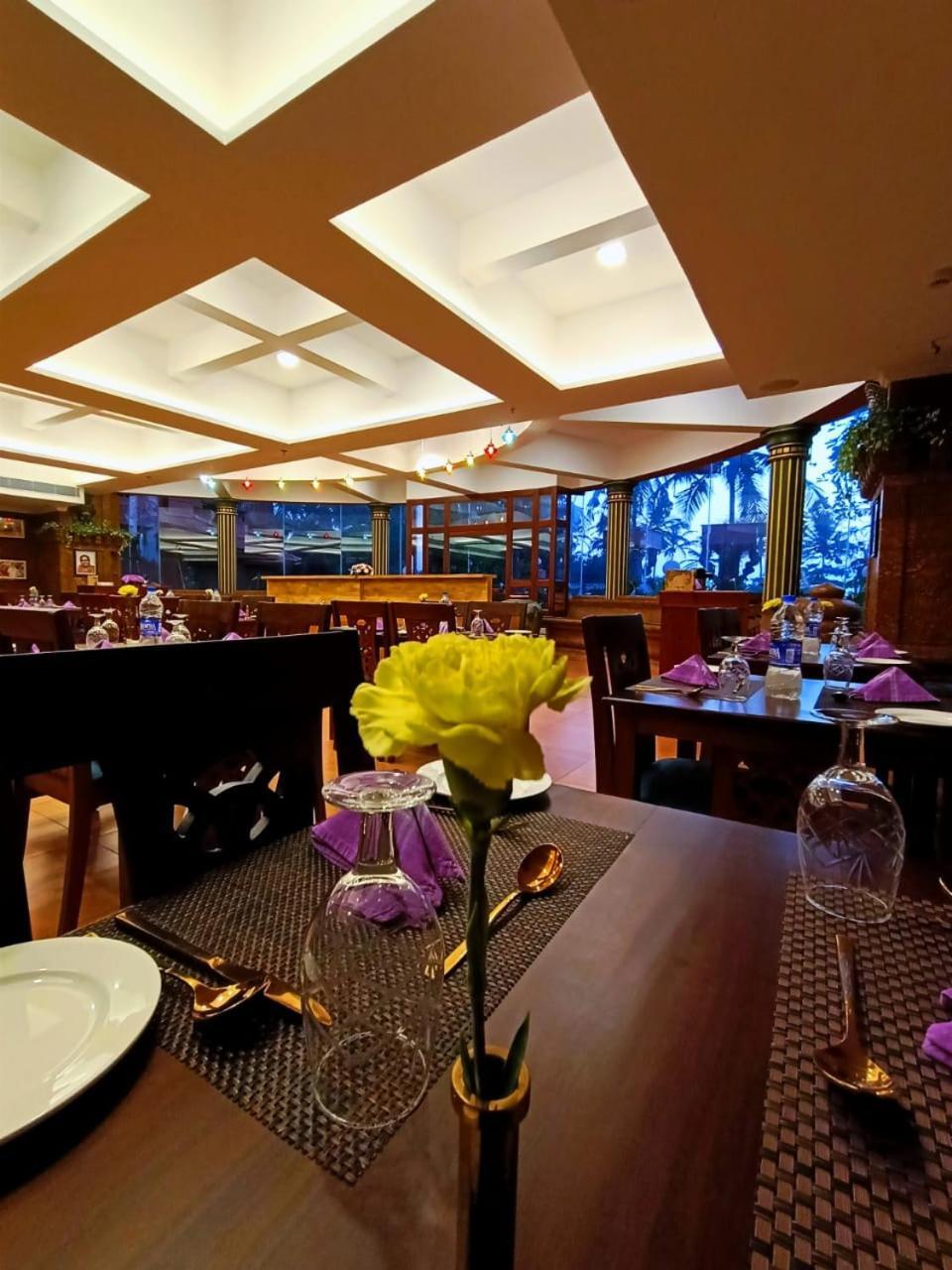 Krishna Beach Resort Kannur Esterno foto