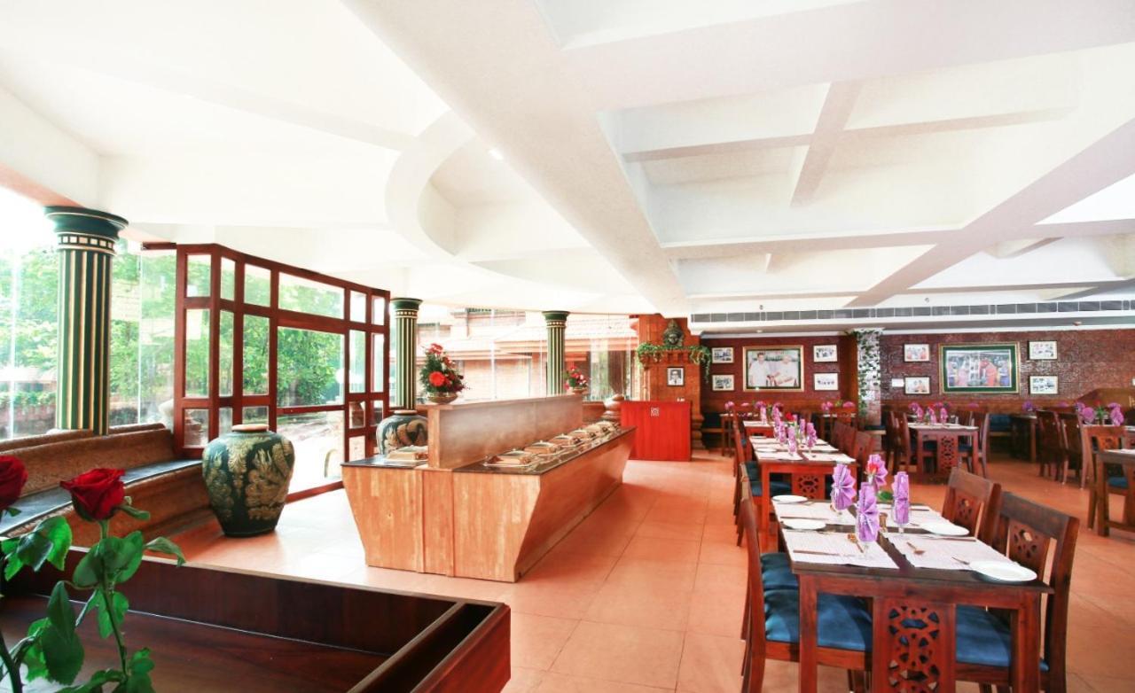 Krishna Beach Resort Kannur Esterno foto