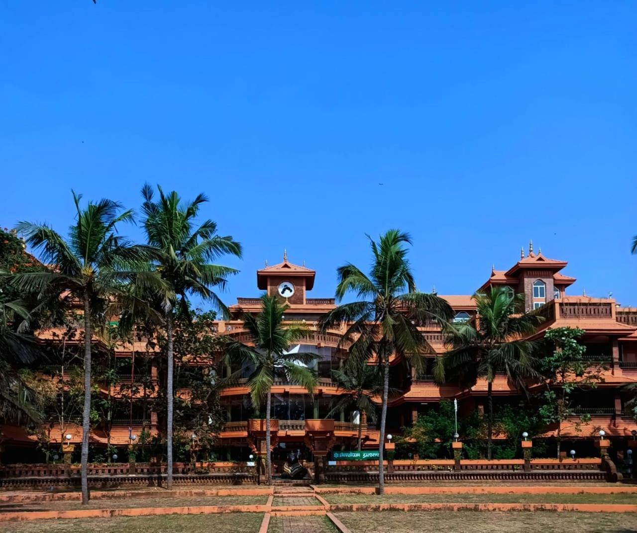 Krishna Beach Resort Kannur Esterno foto