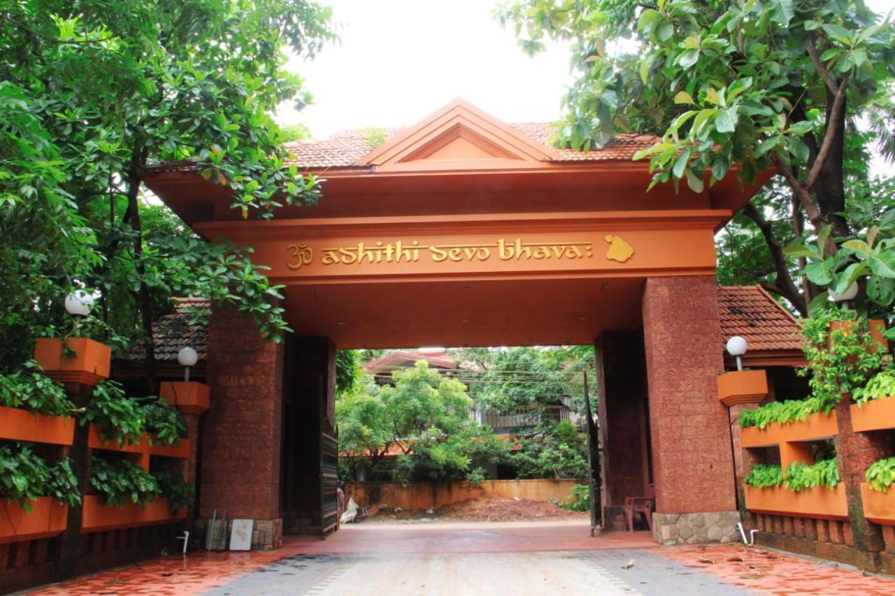 Krishna Beach Resort Kannur Esterno foto