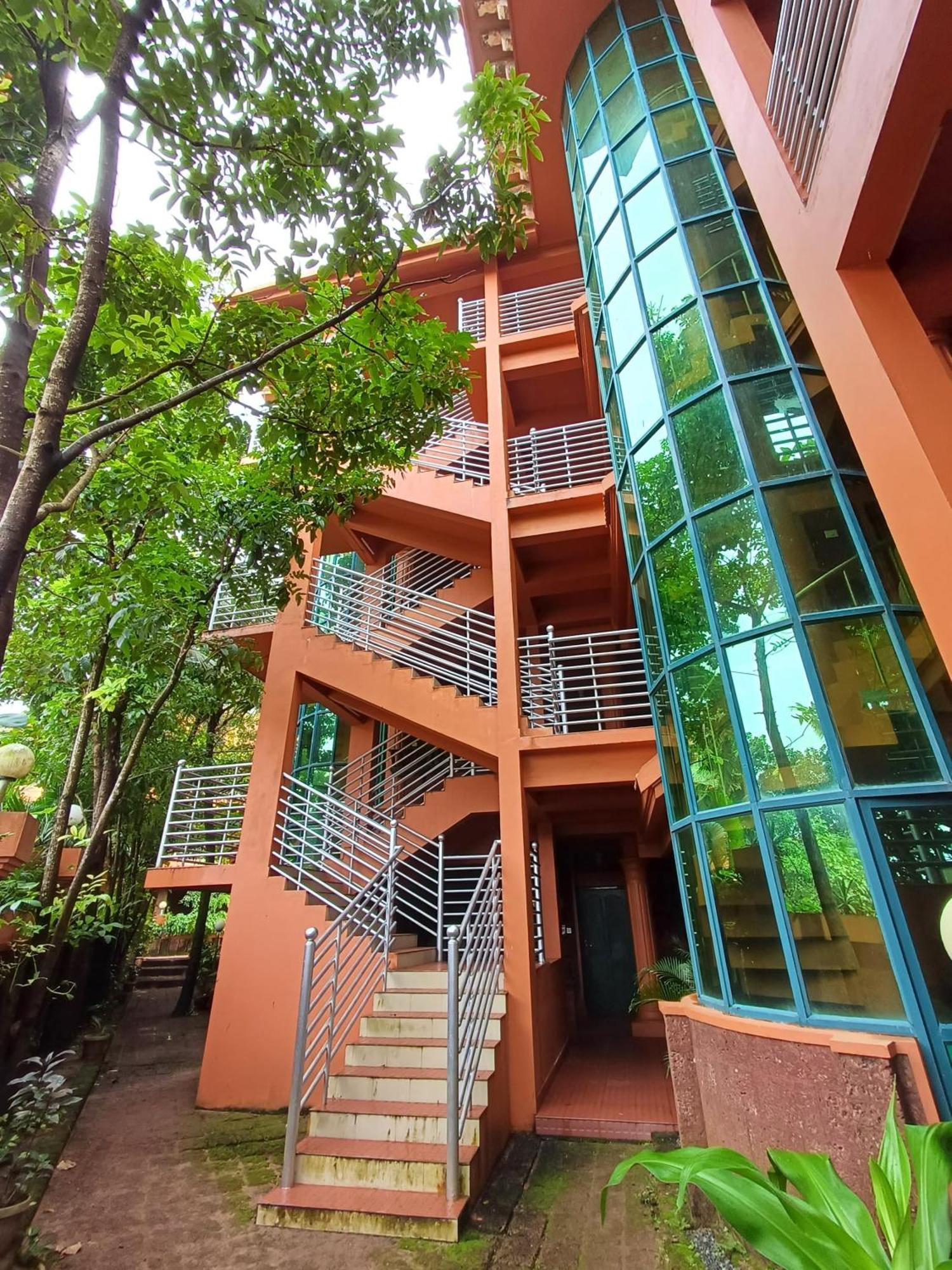 Krishna Beach Resort Kannur Esterno foto